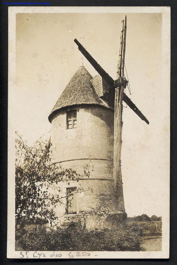 Moulin à vent le champ du trail Vila Saint-Cyr-des-Gats Exterior foto