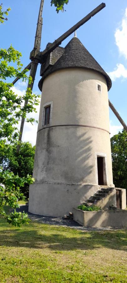 Moulin à vent le champ du trail Vila Saint-Cyr-des-Gats Exterior foto